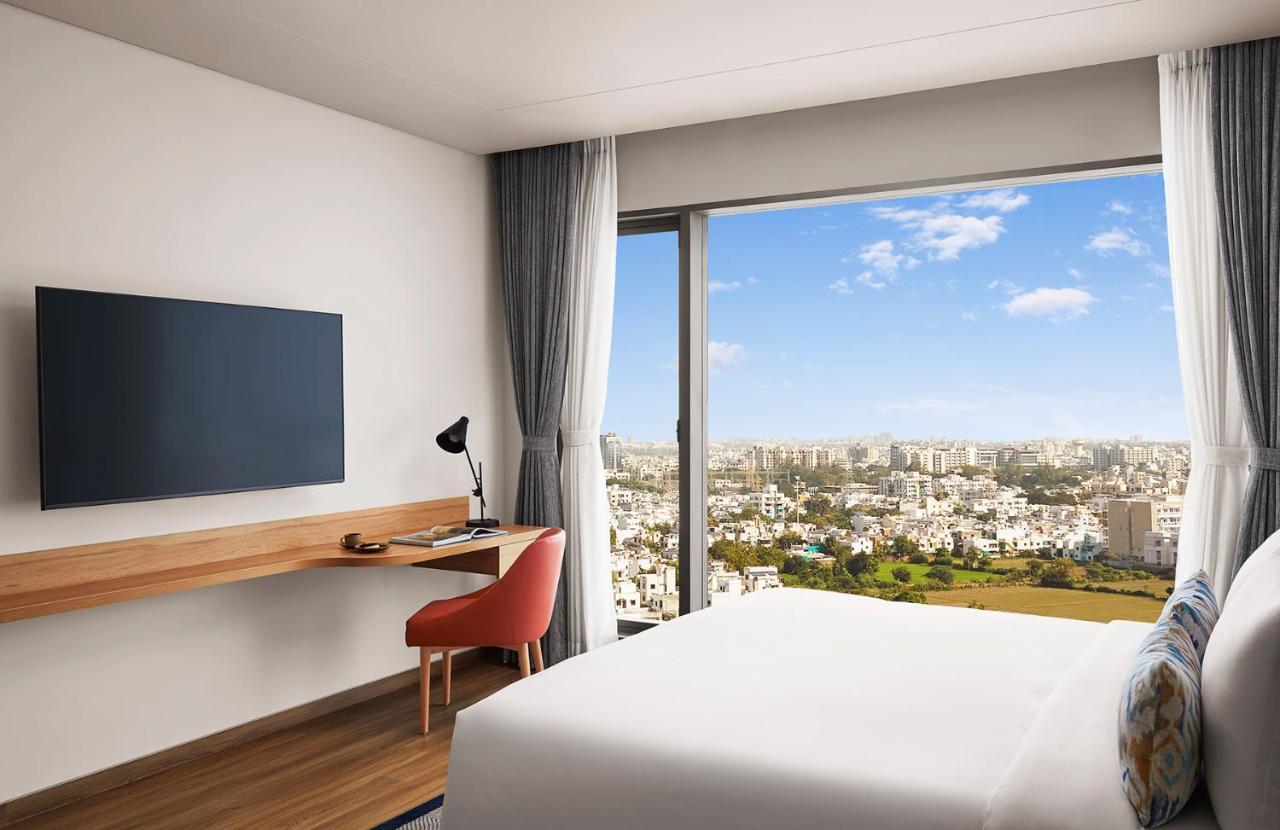 Hyatt Place Vadodara Exteriör bild